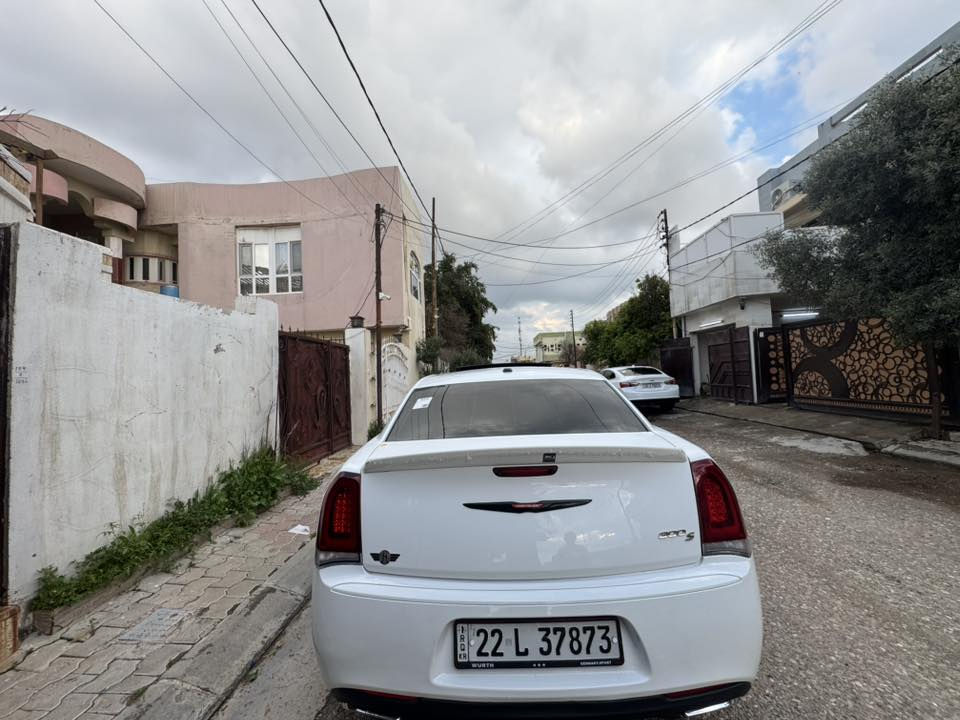 2015Sماشيه 110الف مايل 
سياره فقط بي مكانين تعديل وجاملغ امامي فقط كلير امريكا بدون اي حادث حته برغي مال جاملغ مامفتح سياره جديد بدون اي مصرف كير محرك كفاله وكفاله من حادث لون ابيض ثلجي سياره جديد احلى من صوره مكانه كركوك 
230ومجال بسيط سعره 
***********
فقط بيع تفاصيل ومعامله ع تلفون 
تحياني
