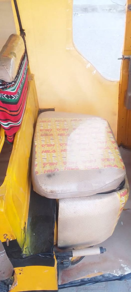 السلام عليكم تكتك باجاج رقم وسنويه وصاحبها موجود يحولك شوكت ماتريد التكتك بيها خيط تبخير قليل كلش موديل ١٩ داخله بال٢٠ رايدها اربعه ونص وبيها مجال هواي مكاني البصره أمن الداخلي  وهذا رقمي موجود واتساب فقط ***********
