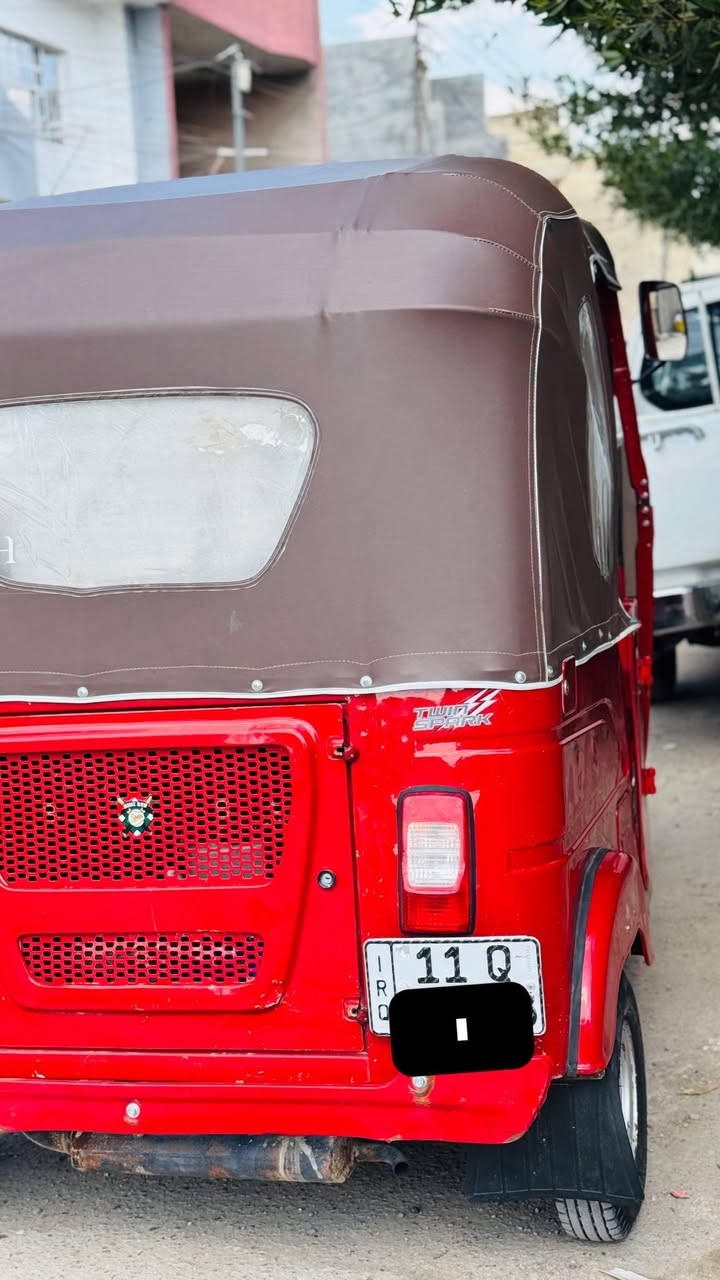 سلام عليگم تكتك 21كفاله عامه
تكتك خير من الله مناقصها أي شي  كبل للشارع 
رقم الهاتف/***********
