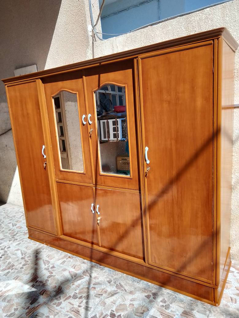 السلام عليكم كنتور 4باب للبيع المكان نجف الاشرف السعر 190وبي مجال المكان نجف الاشرف الشراي يتصل على الرقم *********** ويوجد فتح وشد توصيل داخل النجف @إشارة  مثل ماواضح بصور النجف, العراق
