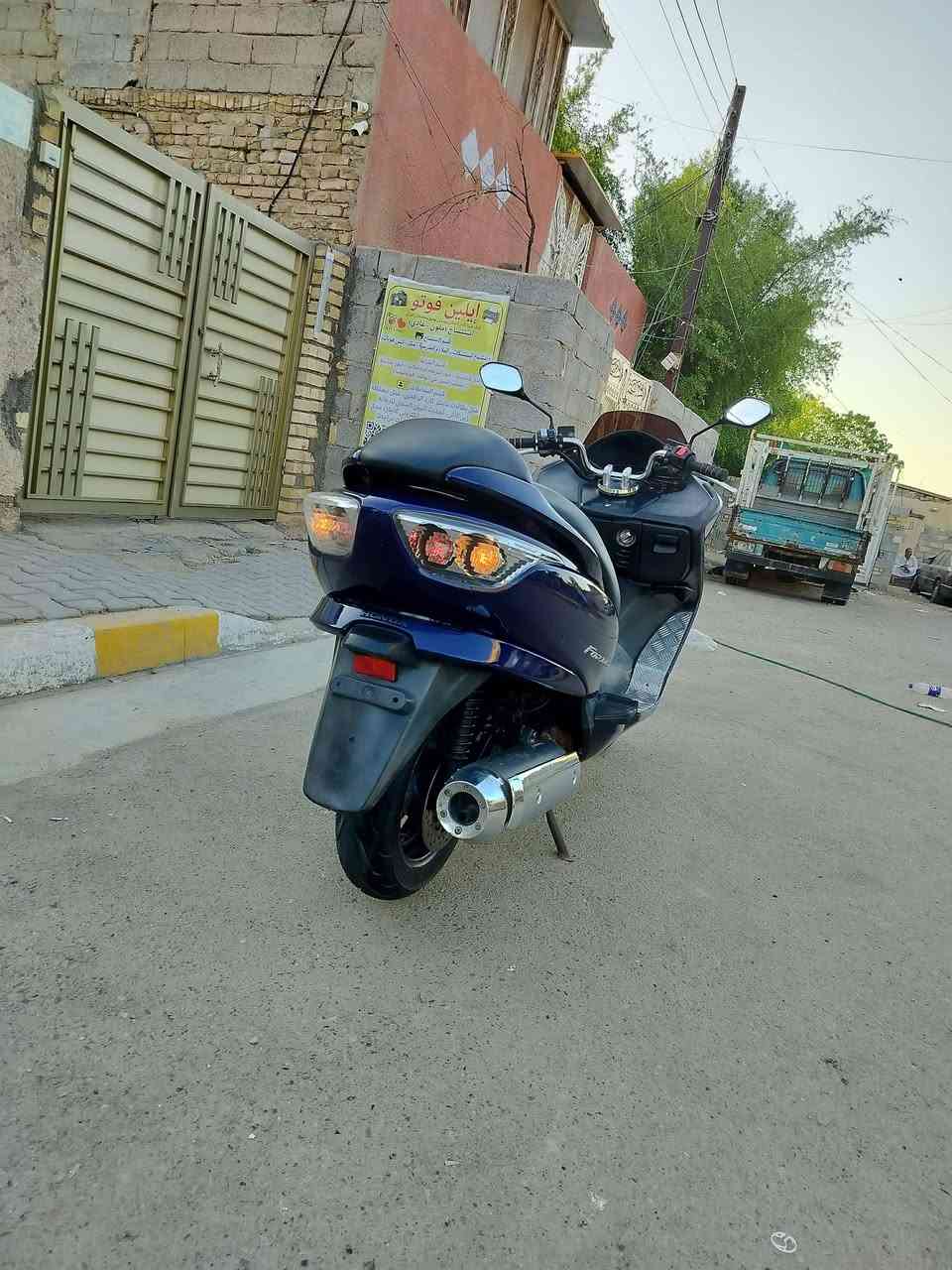 يا اللة دراجة فورزة 8/0سته كير 3تحؤيلات  بلادي مكينه جؤيتر كلجات كفاله جيب  فيتر ؤافحص ماشيه 32حقيقي منضؤمه زنؤن اصليه شادلهه تخم تاير جديد استاند حساس اكلؤب جنطه بصمه سؤيج طؤارئ  نشاطه فؤل طستهه  ناعمه دراجه جاهزه بدؤن اي نقص  مكاني بغداد السعر مليؤن ؤ350شراي اتصل عرقم ؤتدلل  ***********
