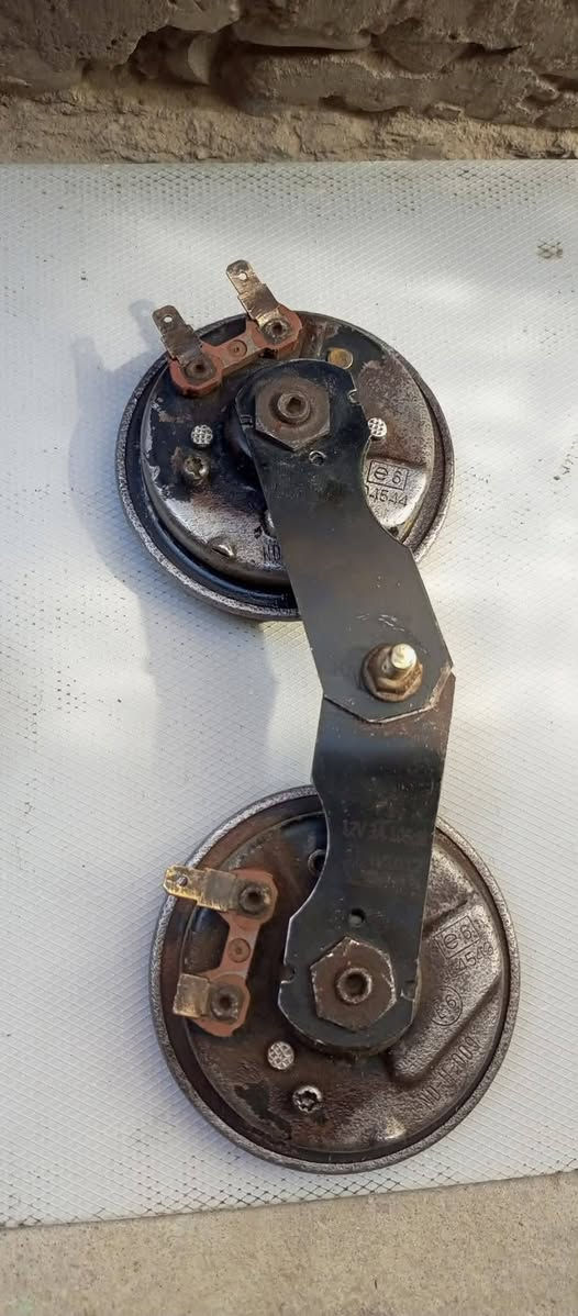 ٦ زوج واحد سيدان والباقي لكزز وبيهن زوج طاط مكاني بغداد كلهن ب١٠٠ ألف *********** بي وتساب
