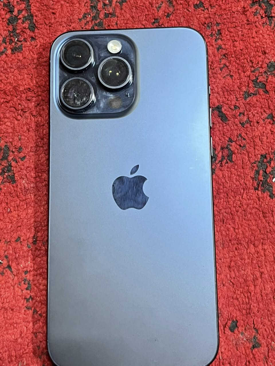 السلام عليكم
ايفون ١٥ برو ماكس 

شرق اوسط ودبل خط z a ذاكره ٢٥٦

لون الفخامه النيلي 

مبدل شاشه خوش نوعية

وبطارية بيها ضمان سنة

فيس آيدي شغال

نظافة الجهاز مية بالمية

مع جميع ملحقاته 

للتواصل ***********
