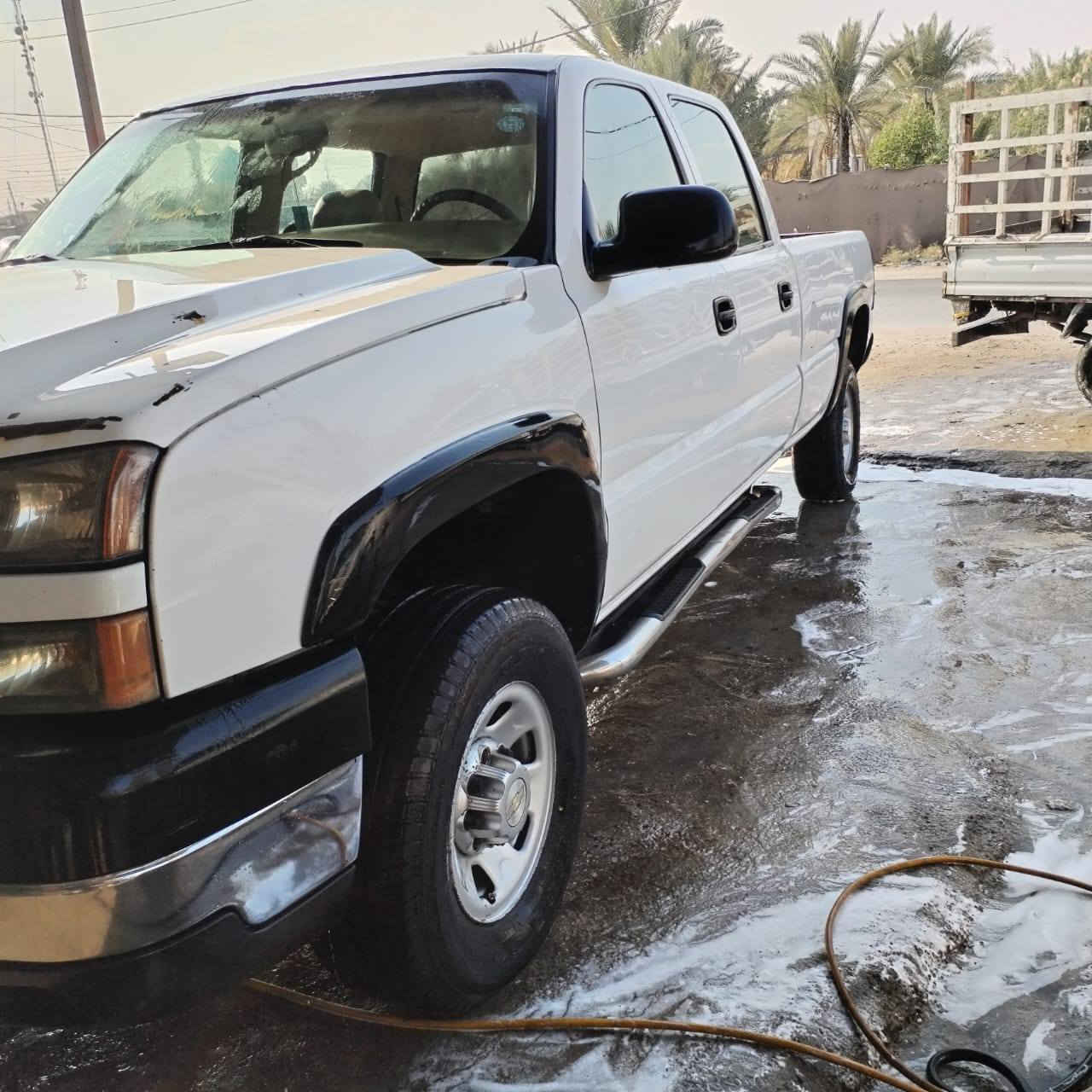 سلفادور موديل 2006 للبيع (8) برغي مكينه (6100) المرغوب كير (1000) 
مكفوله كفاله عامه لا صبغ ولا ضررولا تبديل
رقم اربيل انكليزي السياره بسمي تحويل ثاني يوم اي محافظه تريد
بدي طويل دبل قماره
تبريد خير من الله داخلها جلد بعده ع وضع الشركه 
السياره  كفاله عامه ماناقصه برغي
ترايك للبصره لوين ماتريد 
مكان السياره النجف
سعرها 118
***********
