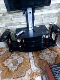 الميز تواليت أبيض • ميز زجاج • غرفه اخشاب