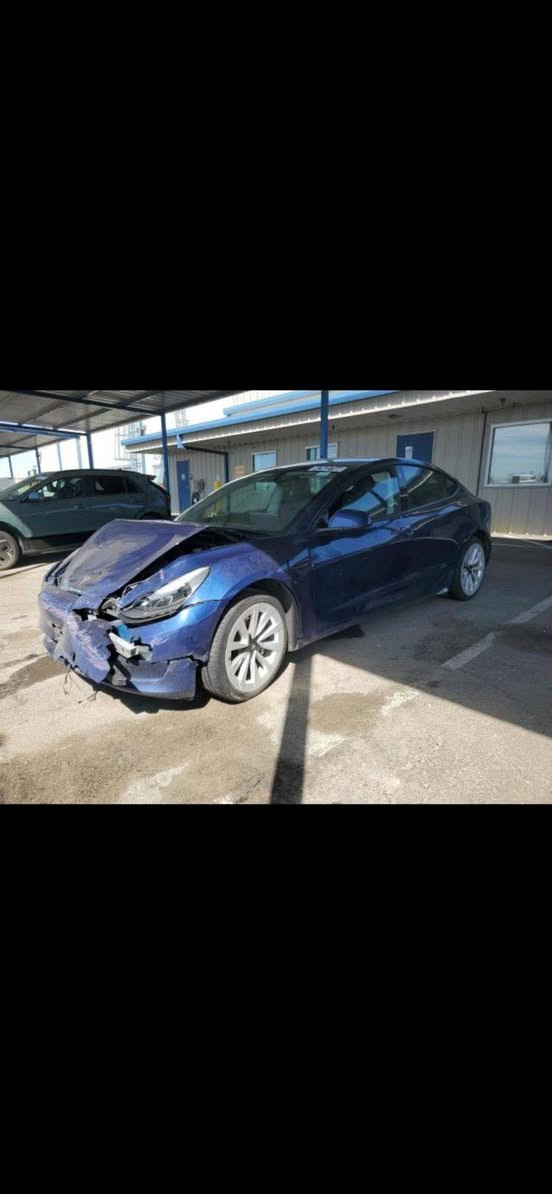 سلام عليكم تسلا ٣ دبل ماطور اون لاين موديل ٢٢ اربيل رقم مميز حادث خفيف بدون ارباك بدون سياره نظافه فول شخط مابيها ماشيه ١١٠ مايل سعر ١٥٥ وتساب *********** شراي يتصل
