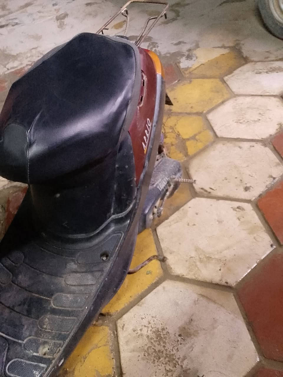 السلام عليكم دراجه بتره للبيع شغاله من كل شيء كهربائيات شلعه معدل السعر 275👉....***********
