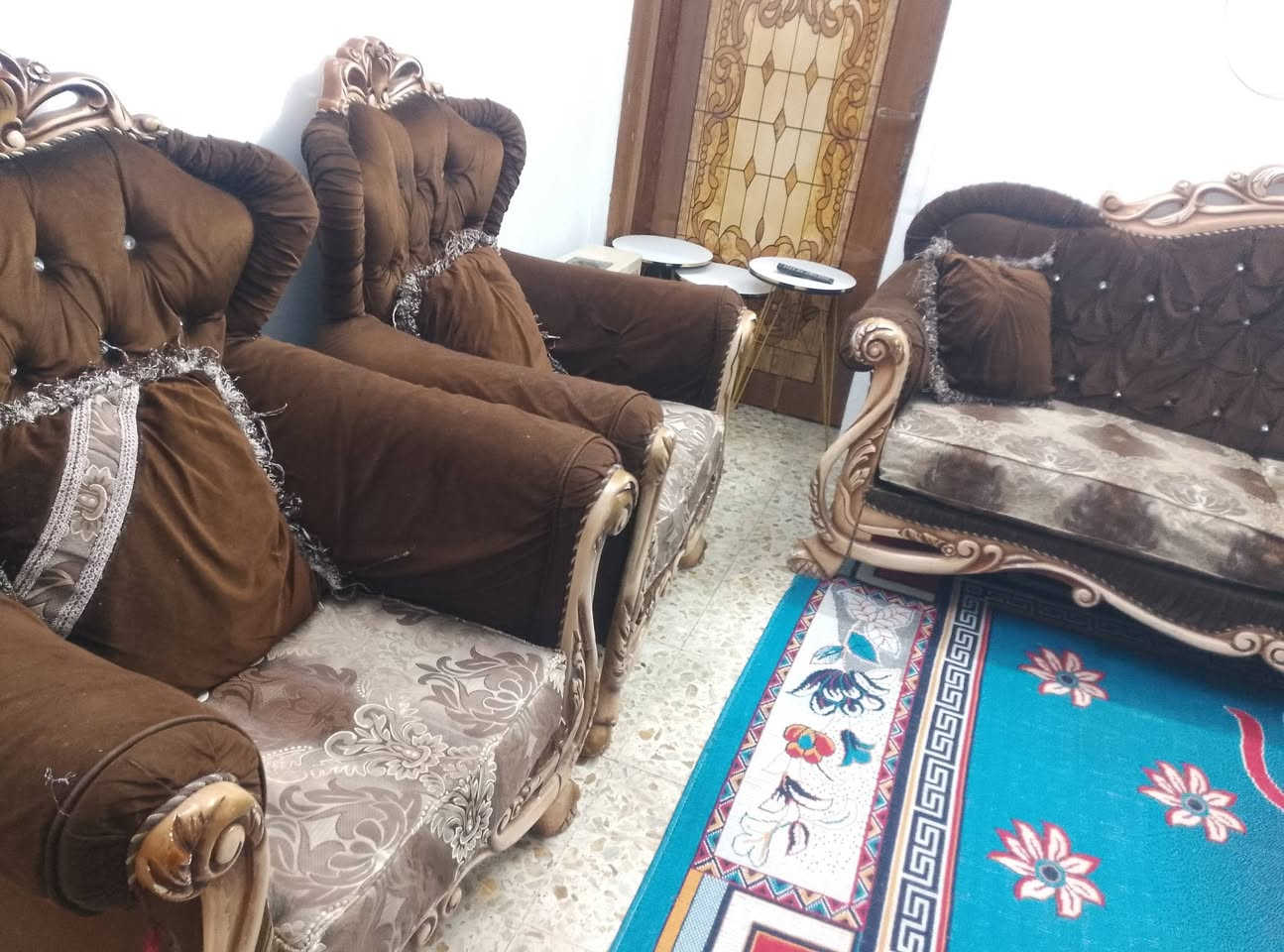 سلام عليكم تخم رأسي للبيع تسكام 9 مقاعد نضيف ب 200 وبيه مجال بسيط الشراي يتصل على الرقم *********** وتساب موجود
