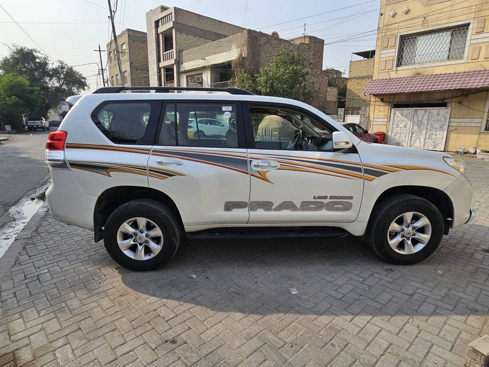 برادو موديل ٢٠١٠ للبيع  أربعة سلندر ٢٧٠٠ رقم بغداد بأسمي صبغ دعاميتين بيها بارد جاملغ خلفي وشوية من الباب المكان بغداد محرك وكير وصدر وتبريد وكهربائيات كلها تمام تخم تاير جديد باتري جديد تخم دسكات وفلنجات أمامي جدد سيارة ماتحتاج مصرف   السعر  ٢١٠ غير متواجد على الفيس 
*********** واتس اب
*********** بغداد, العراق
