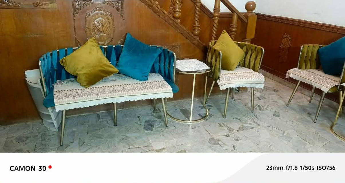 تخم للبيع 250 وبي مجال العنوان بغداد الحبيبيه قرب لحوم البركه الرقم ***********
