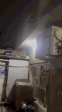 دار للبيع  مساحه ١٠٠ متر مربع  قاط ونص  مثل ما موضح بالفيديو  العنوان ...