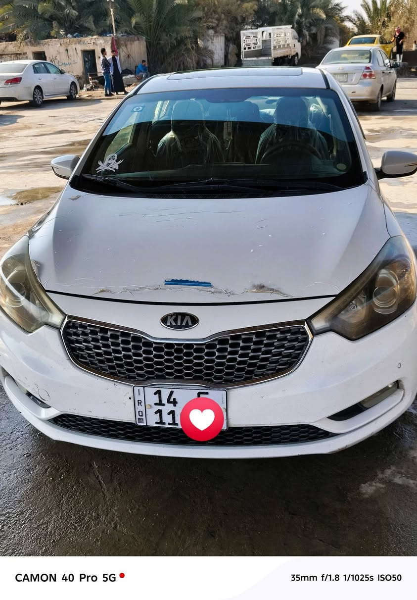 كيا سيراتو 2014  للبيع كير مكينه كفاله بيه بارد بسيط بالباب الخلفي
مداور باي وقت تريد سياره فول عده البصمه

حساسات امامي خلفي

شفط مري

فتحه سقف

كامره

شاشه

كشن كهربائي

تبريد قطعتين

لدات اماميه.

كير دوش 6 نمر 1.6

سياره ماشيه 144 الف حقيقي

مكان السياره سماوه وركاء

***********

اتصل وبيك خير وتدلل
