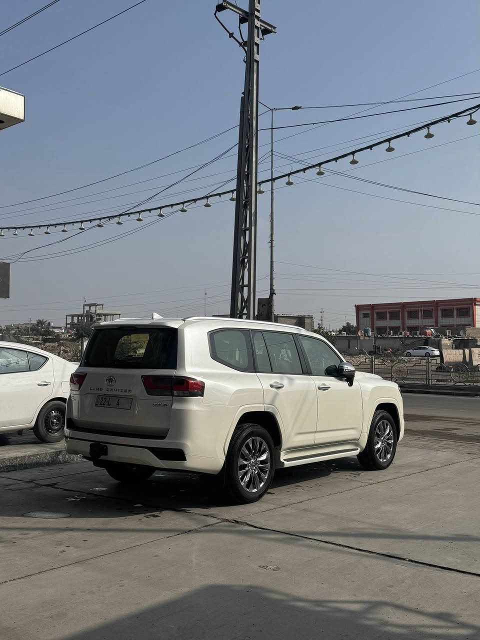 السلام عليكم لانكروز2022 توين تيربو السياره جديده كلش السياره مغلفه نانو بل كامل تخم تاير جديد  السياره ماشيه 27حقيقي تجي وتفحص كفاله عامه السياره مكفوله من الزلغ رقمي السعر 670وبيها مجال للطيبين رقمي***********
