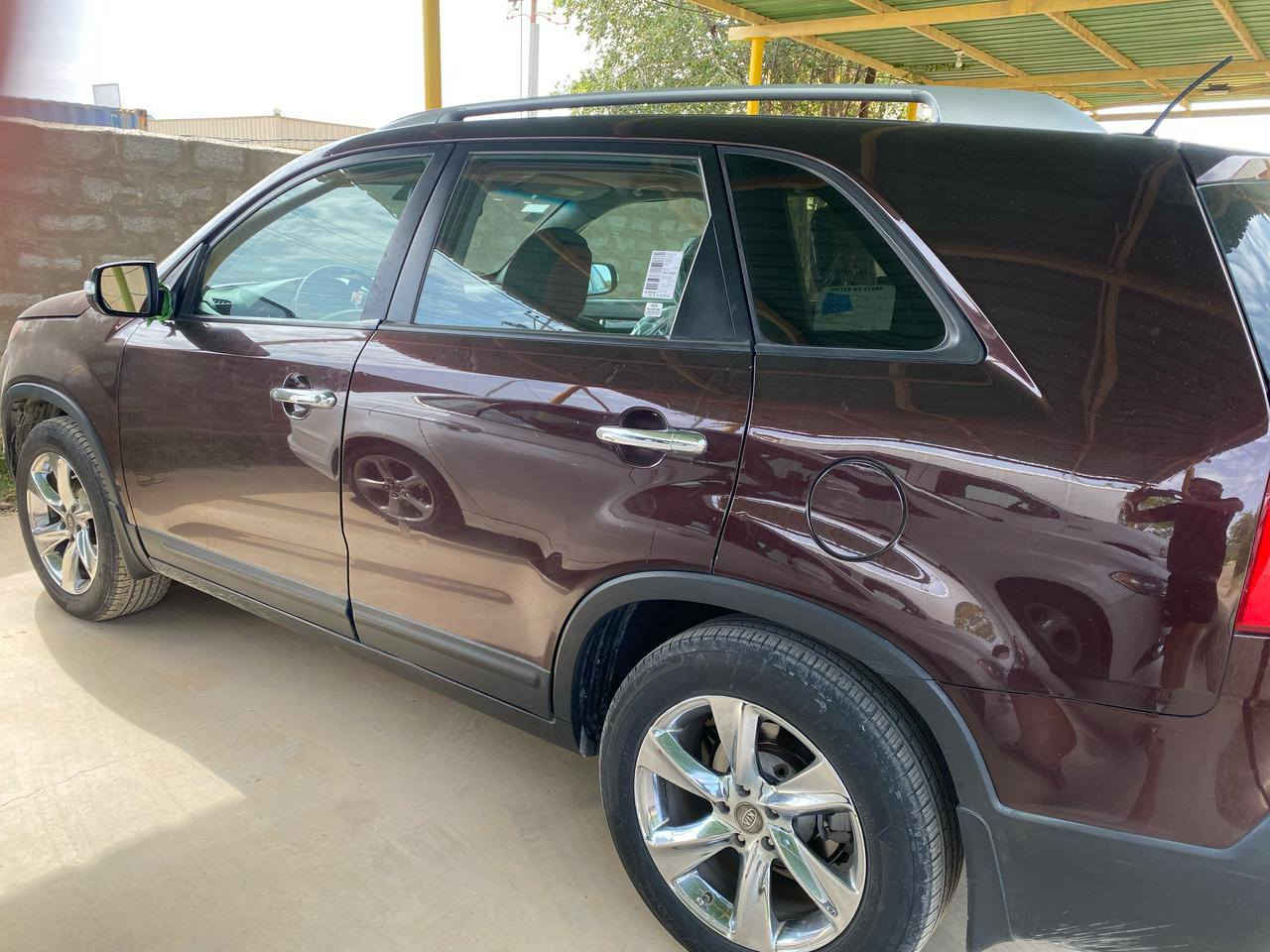 سورنتو 2012 محرك 2400 وارد امريكي 
سبعة راكب 
كاملة بدون نقص سعرها 127 رقم بغداد باسمنا
*********** بغداد, العراق
