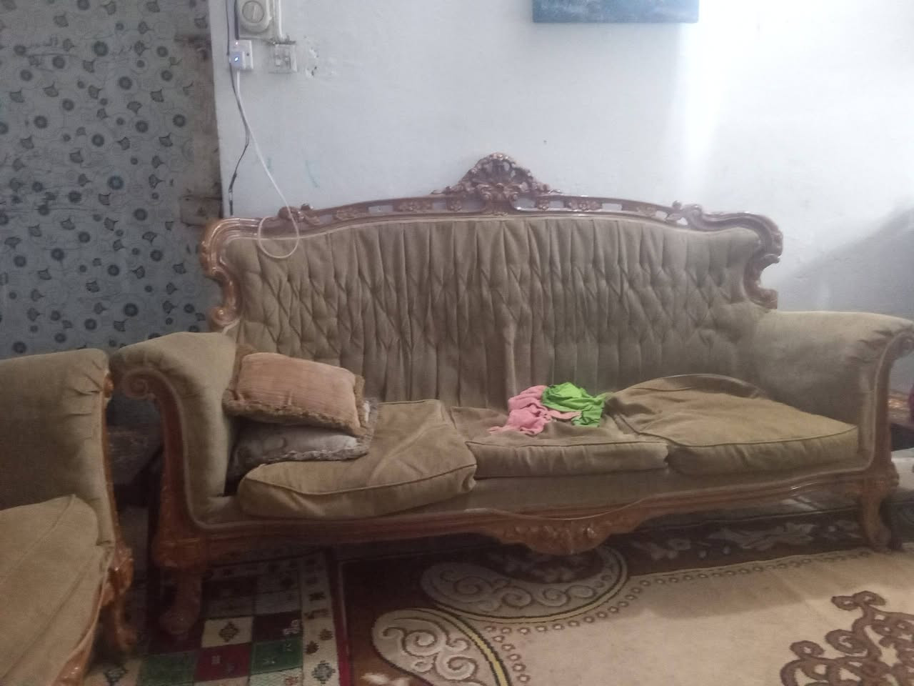 تخم للبيع نظيف بس عوزه سفنج لتكيات ٥قطع١٠مقاعد اي ستفسار خاص


**إذا كنت صاحب هذا الإعلان وتريد حذفه لأي سبب، رجاءا أرسل رسالة إلى الدعم الفني**