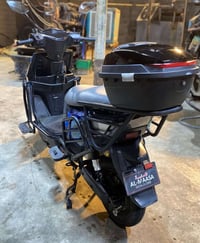 ماطور شحن • ٦ بطاريات • مستعمل شوي