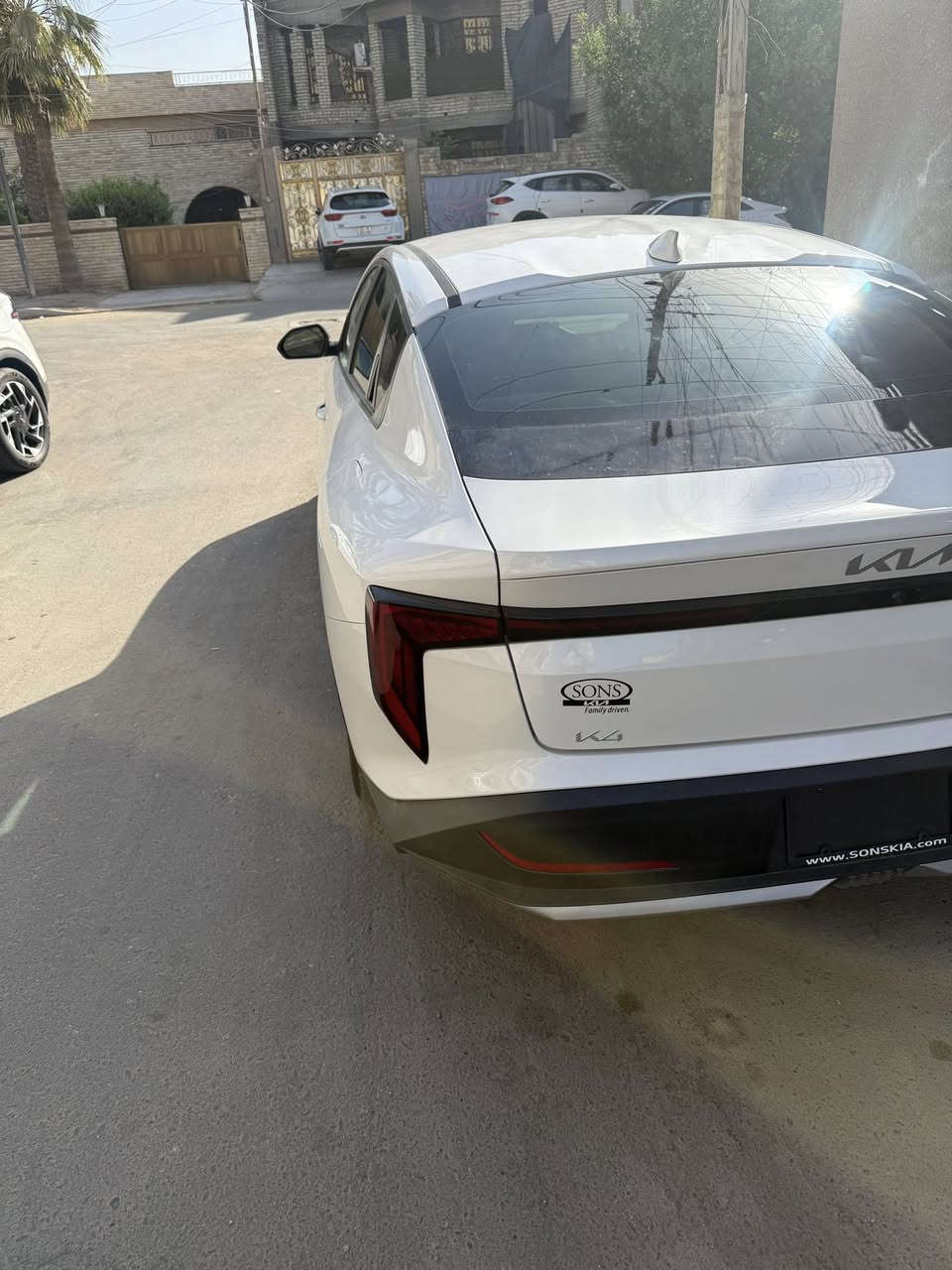 اسلام عليكم كي فور٢٠٢٥ سياره زيرو ماشيه ٩٠٠كليو بدون تبديل او دواخل او ايرباك نص مواصفات بصمه السياره جديد عنوان بغداد الطالبية *********** السياره عرضهه ١٧٥ وبيهه مجال علمن سياره بدون رقم
