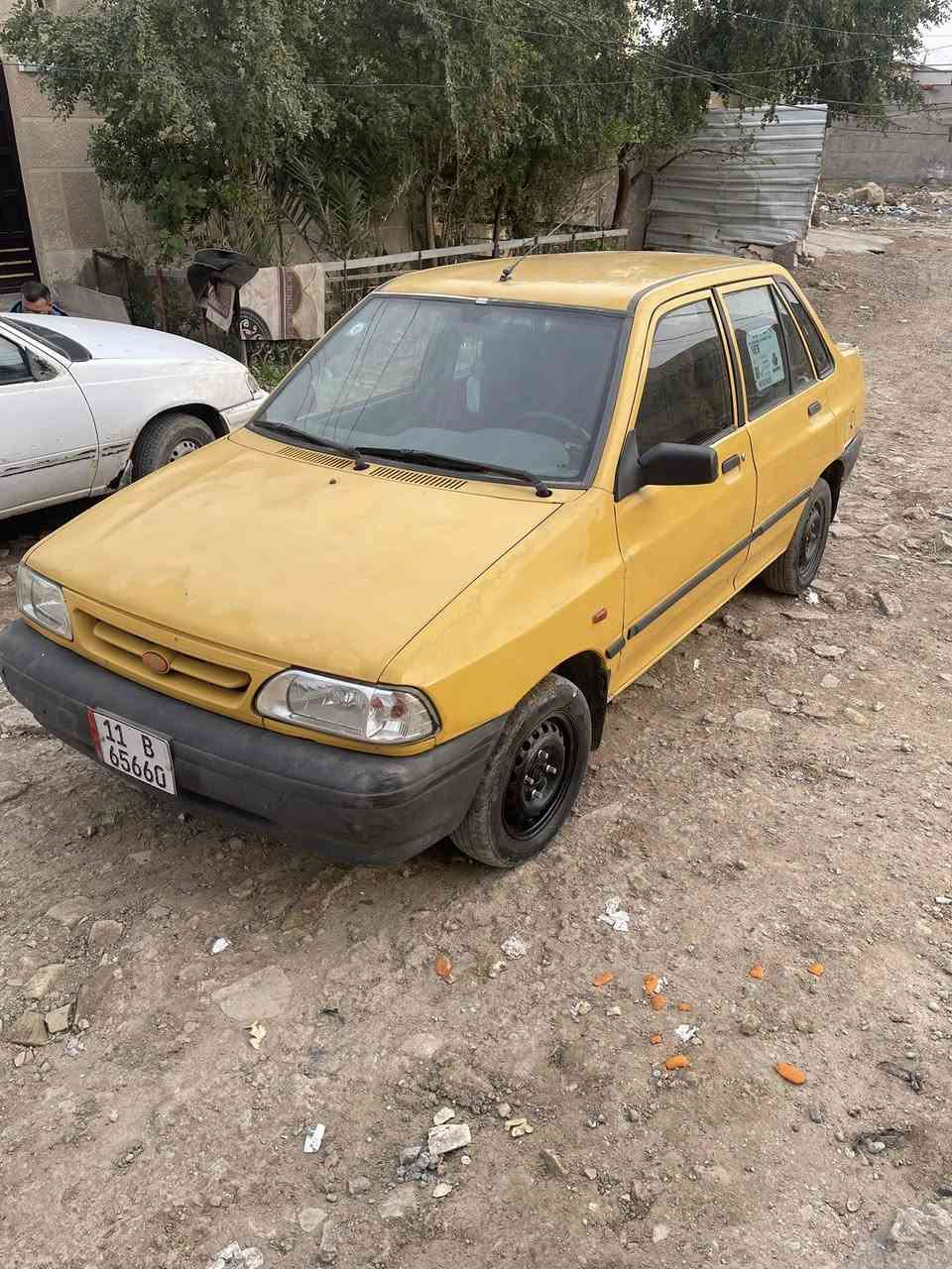 سلام عليكم
سايبة البيع موديل2012 
سياره ًمكفوله من الضربه 
بيه بس خياست ومعمرات
مكينه وكير جديده بعدهن بل جيس
تدفه وتبريد شغلات 
حداديه جديده
اسعره 27وبيه مجال حك الجيه
مكاني بغداد الشعله 
الاتصال***********
