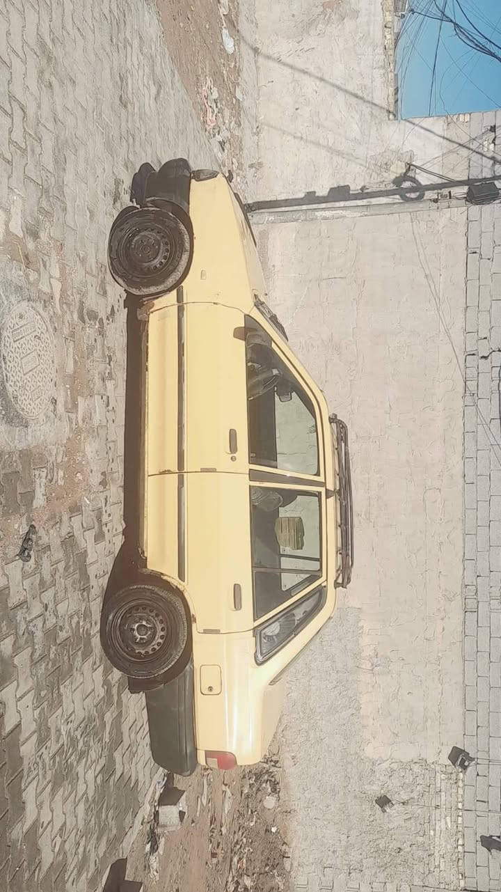 سلام عليكم سايبه مديل 2012 مصفره هيه وغرامات سنويه إلى 27 سياره تخم تاير كهرباياته شغاله بس المكينة دخن  
سعره 24 وبيه مجال 
مكاني بغداد 
***********
