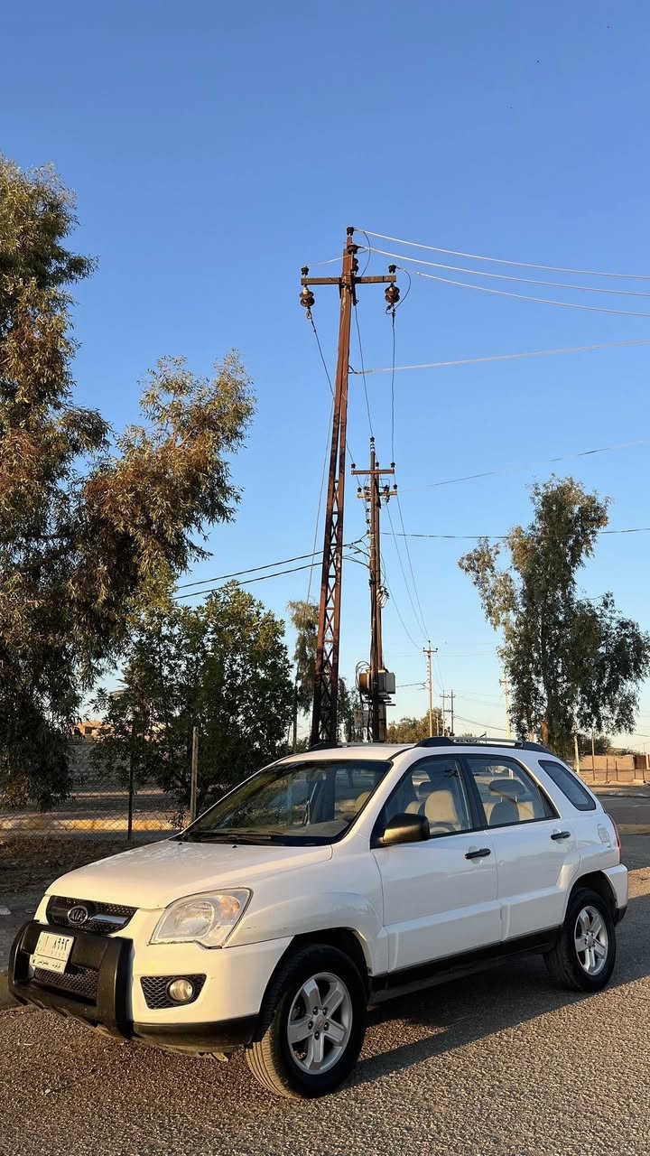 اسبورتج 2010 خليجي سعودي استيراد خاص مكفوله كفاله عامه فقط المحرك مبدل ابلادي على ايد وحده✅
 فتحت سقف🔥
شاشه كبيره🔥
نظافه 100‎%‎🔥
تحويل ثاني يوم✅
دواخل بيجي🔥
هواي مواصفات بعد بيها
عنوان السياره كركوك✅
123 ورقه 🔥
***********📲
