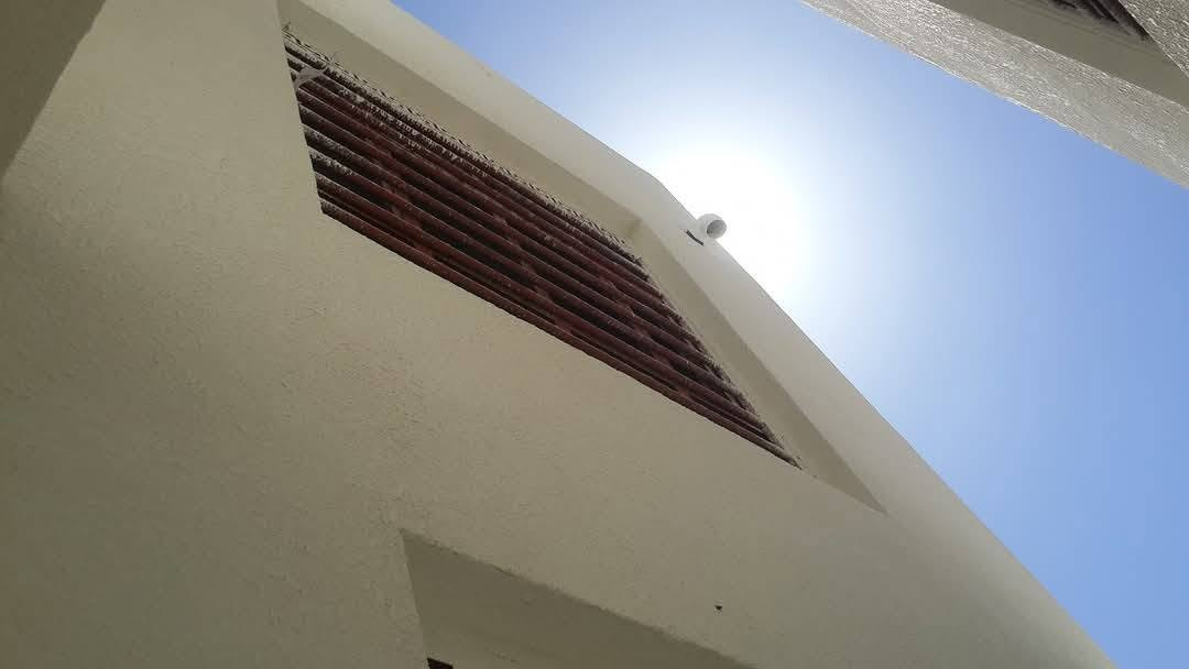 السلام عليكم لبخ وسقل لبخ ونثر نعمل في جميع مناطق بغداد السعر  المتر 5000  الاتصال عله الرقم ***********
