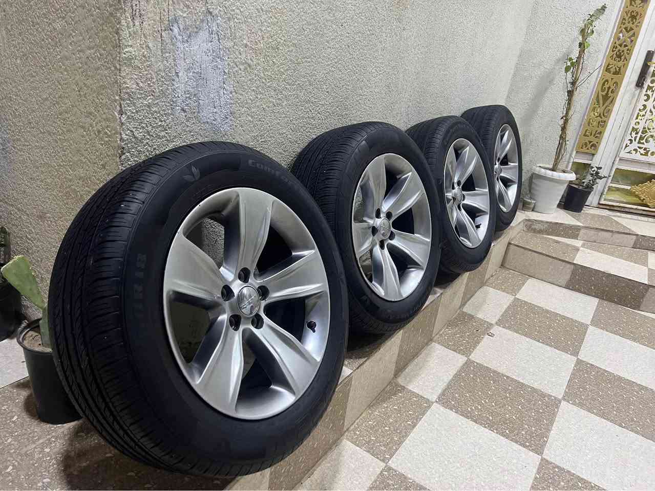 تخم وياله SXT تخم تاير جديد ويل كب جديد وتايرات جدد 2025وحساسات بلاديه واصليات *********** البصرة, العراق
