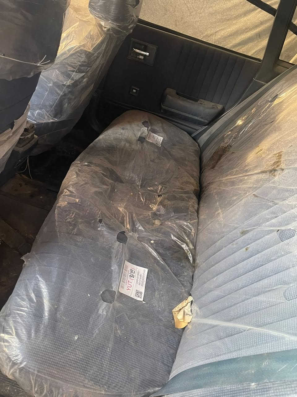 السلام عليكم للبيع 4 كشنات جدد سلبرتي سعر 250 وبيهن مجال
‏‭0773 593 1731‬
