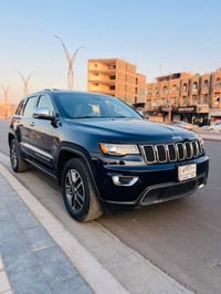 جيب  2018 لمتدد لون نيلي  وارد امريكي حادث جاملغ وبنيد  طخة بسيطة بدون...