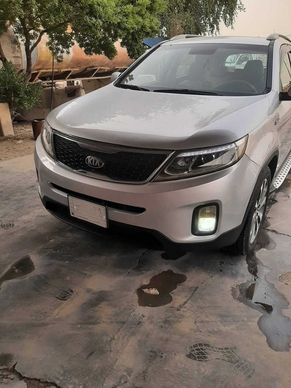 سورنتو موديل ٢٠١٣ شكل ١٤ خليجي ٧راكب
اللون سلفر رقم بغداد محرك ٦سلندرمحرك شركه ممفتوح

سياره داخل دوشمه ارضيه وكشن حداديه كلها جديده
تخم تاير ويلكب بلادي تبريد وكير ومحرك كله بشرط
السعر ١٦٠ وبي مجال للطيبين 
مكان السياره الفلوجه الصقلاويه 
للإستفسار اكثر 
***********
*********** معتز 
الله يرزق الجميع
