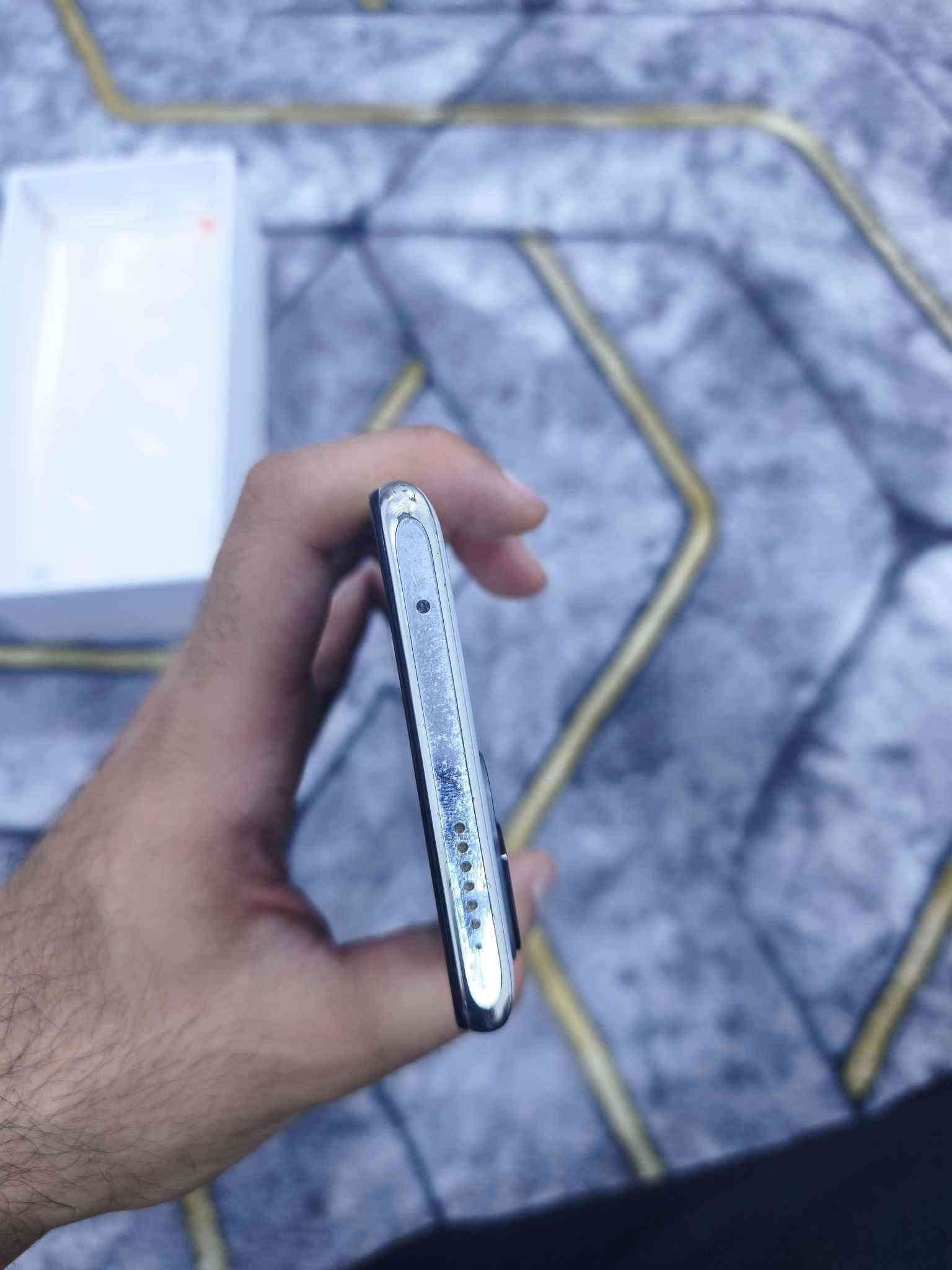 السلام عليكم

                                                           Xiaomi 11T 

غراضة كاملة گفر وابرة وشاحنة 

ذاكرة 256GB

داخلي 8GB

الكامرة 108MP تصوير 4k

اللون ابيض 

شاحن سريع بسرعة 67W بلادية شركة
 
المعالج Mediatek Dimensity 1200-ultra

هيرتز 120Hz

يعني يشغل بوبجي 90 فريم بدون اي مشاكل وتعليگ
الجام الورة امبدلة وشاشة هم اصلية 

سعرة 200 الف وبي مجال شراي خاص او خابرني *********** كركوك
