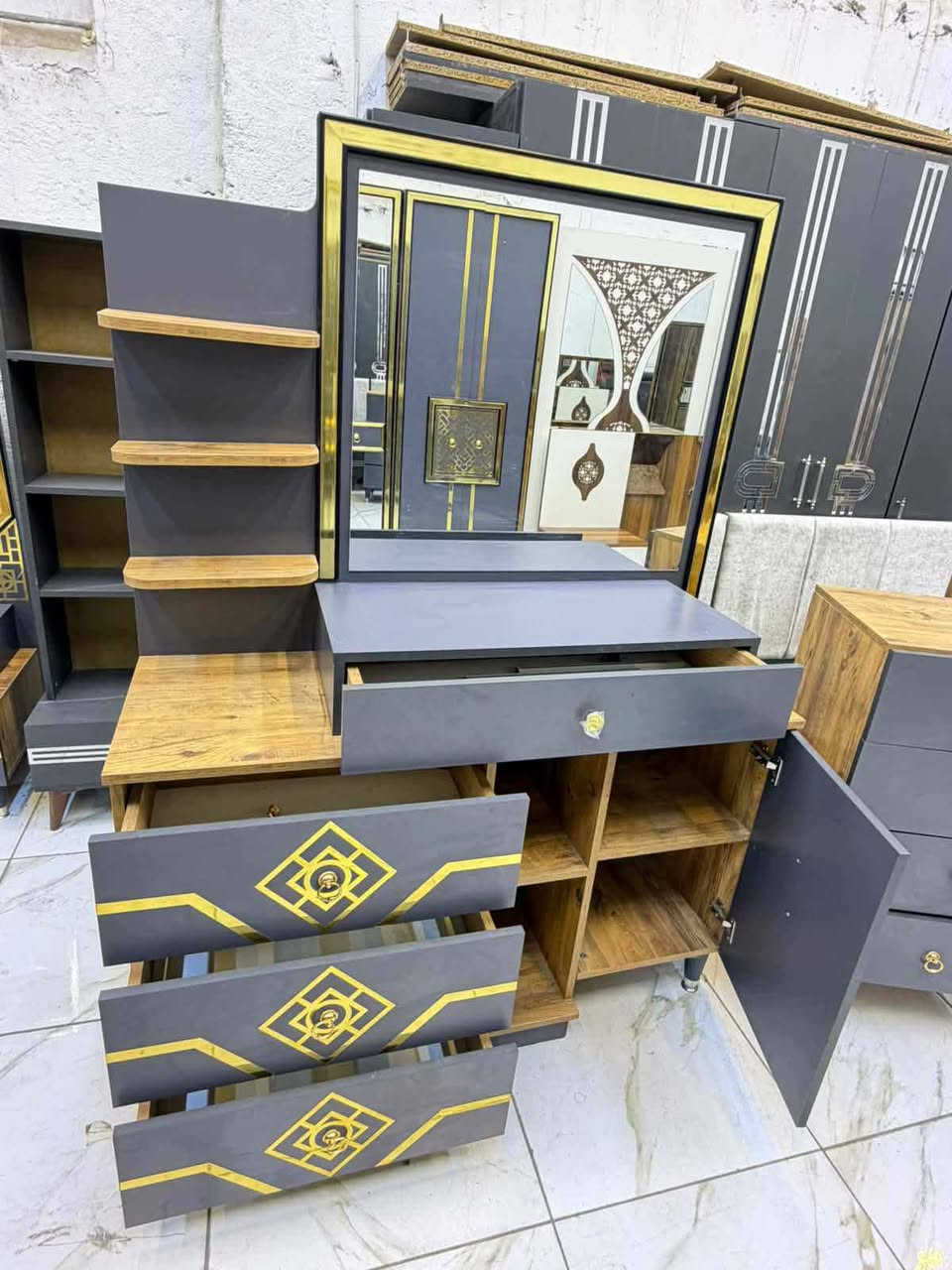 مستخدمة نظافة فول 10قطع شد ونقل واصل ***********
