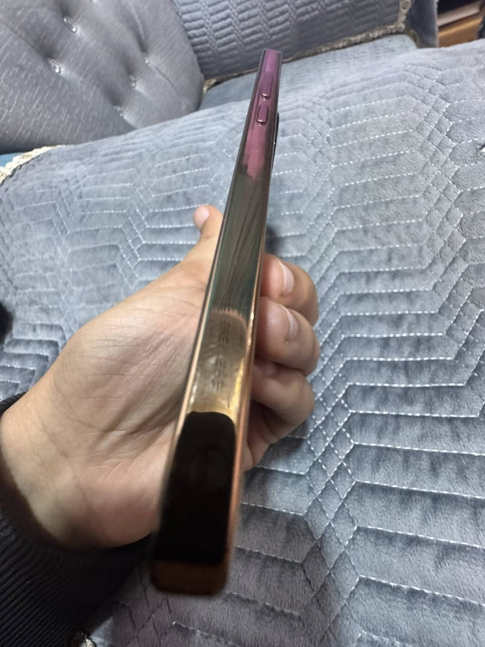 التفاصيل كامله يعني ميحتاج تسأل بعد 
� للبيع HONOR X9d – استخدام قليل جدًا

جهاز نظيف مثل الجديد، استخدام شخصي وخفيف، بدون أعطال أو صيانة ✔️

🔴 المواصفات الكاملة:

📷 الكاميرا
• كاميرا رئيسية 108MP + OIS تثبيت بصري
• نظام MATRIX AI Vision Camera ذكاء اصطناعي للتصوير

⚙️ الأداء
• معالج Snapdragon 6 Gen 4 سريع ومستقر
• تقنية GPU Turbo لتحسين أداء الألعاب

🧠 الذاكرة
• 12GB RAM
• + تقنية HONOR RAM Turbo لزيادة السلاسة

💾 التخزين
• سعة داخلية 256GB

📱 الشاشة
• شاشة كبيرة بدقة 2640×1200
• تقنيات حماية العين من HONOR

🔋 البطارية
• بطارية ضخمة 8300mAh تدوم يومين استخدام

🖥 النظام
• MagicOS 9

✨ الشكل أنيق واللون مميز
🧼 محافظ عليه جدًا
🔌 كلشي يشتغل 100%

مناسب للتصوير، الدراسة، السوشيال، وحتى الألعاب 
�
السعر اتصل على هذا الرقم علماً مكلف بالنشر
***********
