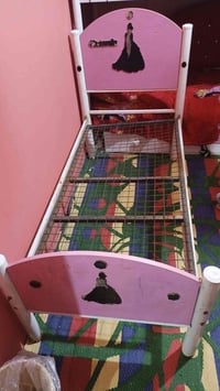 جربايه نفر • سرير نفر