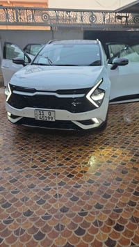 كيا سبورتج ٢٤ جيتي لاين ماشيه ٢٧ الف كفاله عامه يوجد ملاحضه قليله ٠٧٧٠...