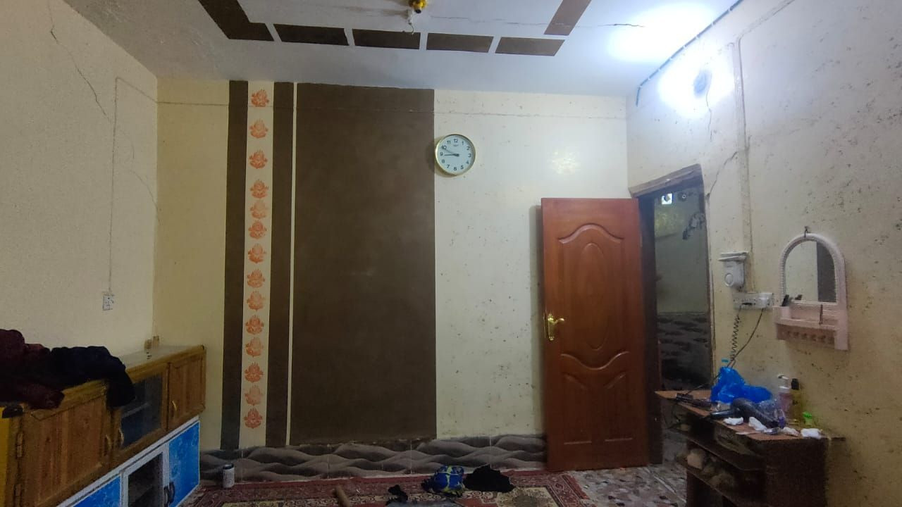 بيت للبيع يتكون من غرفتين وصاله ودوانيه ومطبخ وحمام داخلي وصحيات خارجيه مساحته 120يقع في منطقة سيد خضير قرب لملعب تتوفر خدامات ماي /كهرباء /مدارس للاستفسار ***********او مراسلة الصفحه
