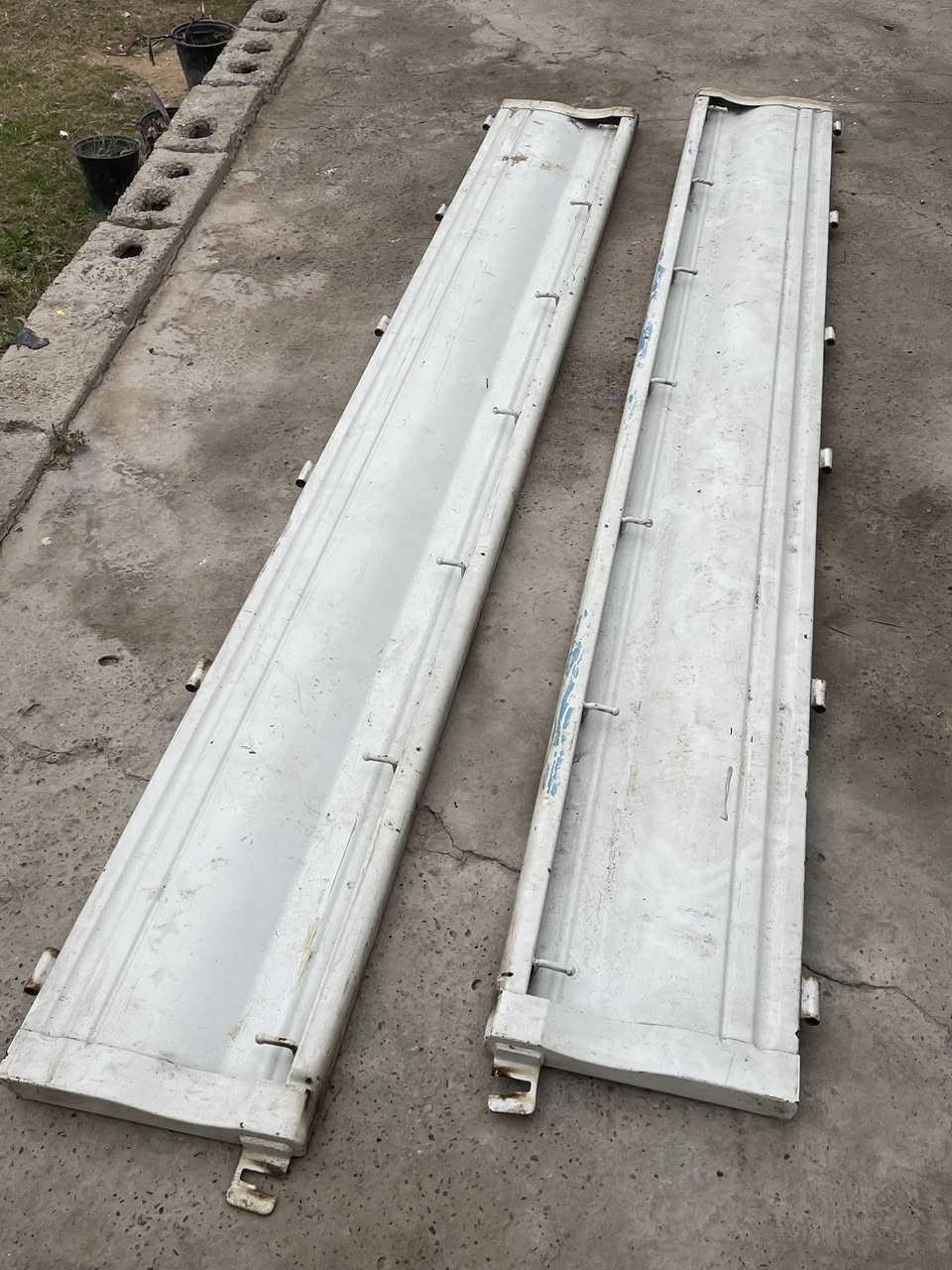 صفاحيات وباب مال بدي كيا سامسونك وبنگو  للبيع المكان صلاح الدين الضلوعية سعر صفاحيات السامسونك 100 وبيهن مجال  والبنگو ب 150 جديدات قطرة صبغ ما بيهن 
***********
