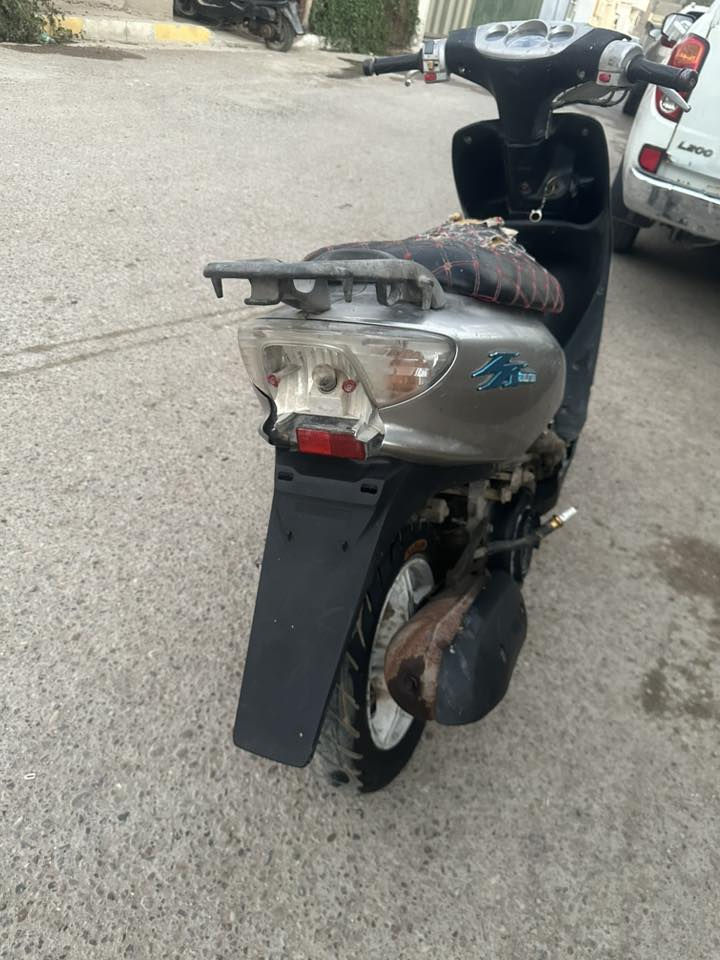 السلام عليكم
دراجه عصفوريه 60 للبيع شغاله مكينتها حلوة كهربائيات كامله كفراتها مرتبه نظيفات معدل 60 شلعتها حلو  بيها ويل نجمه اصلي نواقصها باتري وهاي الكصه واستان تعليك وشوته 

سعر 180 وبيها مجال حك جيه 

مكاني المشتل شارع المطبك

***********
