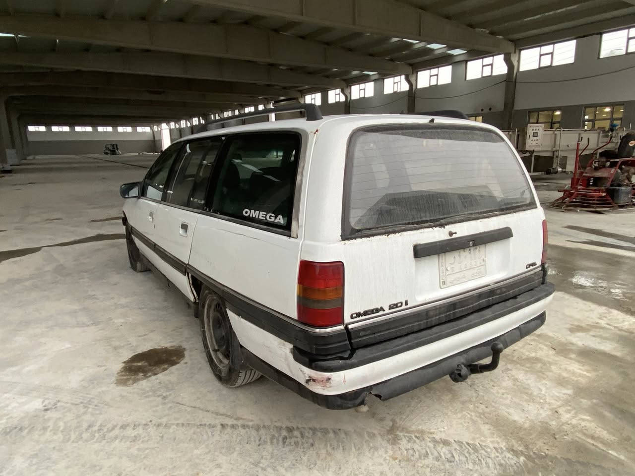 السلام عليكم اوميكه 20 كير محرك شرط تدفئه شغاله كابون لأدعم صبغ السياره حلوه ماشالله دواخل نضيف  ارفلو مالشركه مامفتوح   السعر 30 وبيها مجال التواصل *********** بس وتساب الكورك ***********
