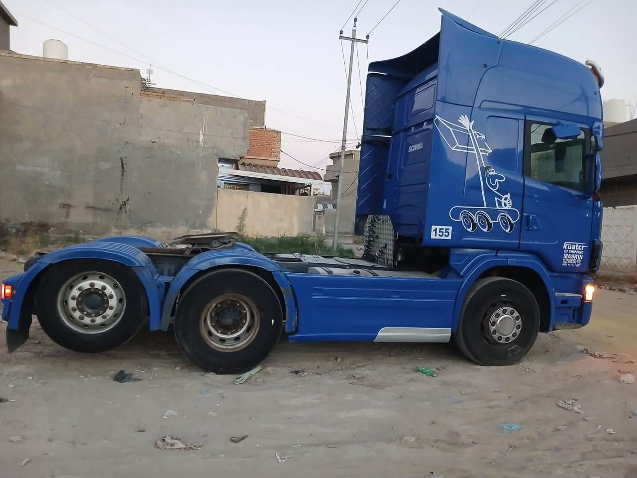 السلام عليكم سكانيه موديل 2000  سنكل مكينه 420 جديده كير 3~3 تخم تاير مربوطه فلات سنويه منتهيه رقم نجف باج بطن رتايدر لسياره جاهزه *********** _***********
