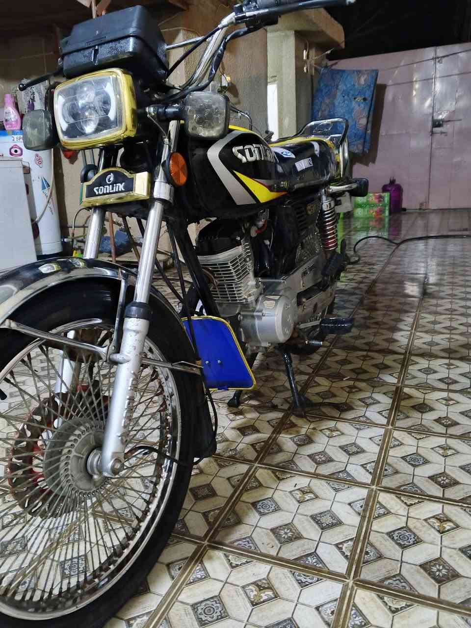 سلام عليكم دراجه تايكر موديل 23 كامله بدون نقص دراجه مكينه مكفوله تخم تاير وكامله سعره525وبيه مجال للشراي مكاني ديالى بلدروز رقم ***********
