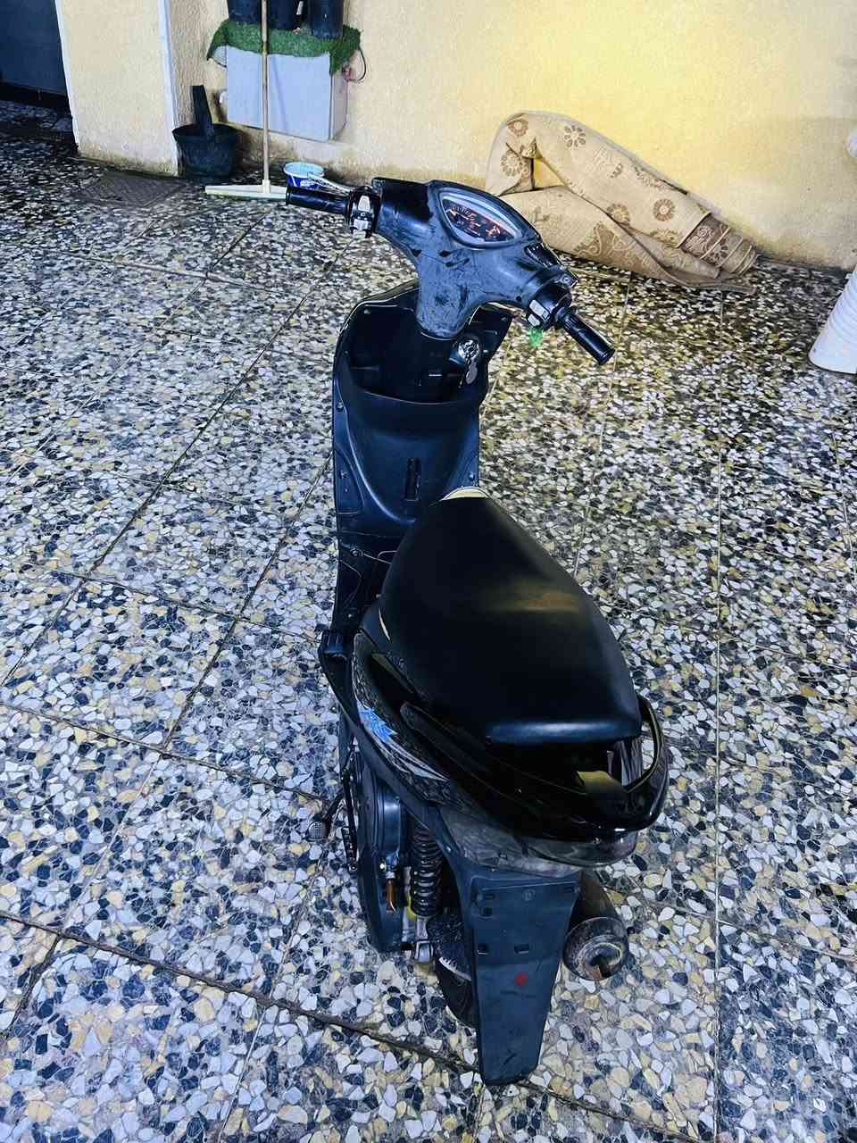 سلام عليكم ماكس عدله للبيع الدراجه كامله من كلشي مابيهه نقص برغي نكره بكل وقت مكينه ناعمه ومامفتوحه شلعه ومعدل كهربائيات كلهه شغاله دبلات خير من الله السعر ٥٥٠ مكاني البلديات 
***********
