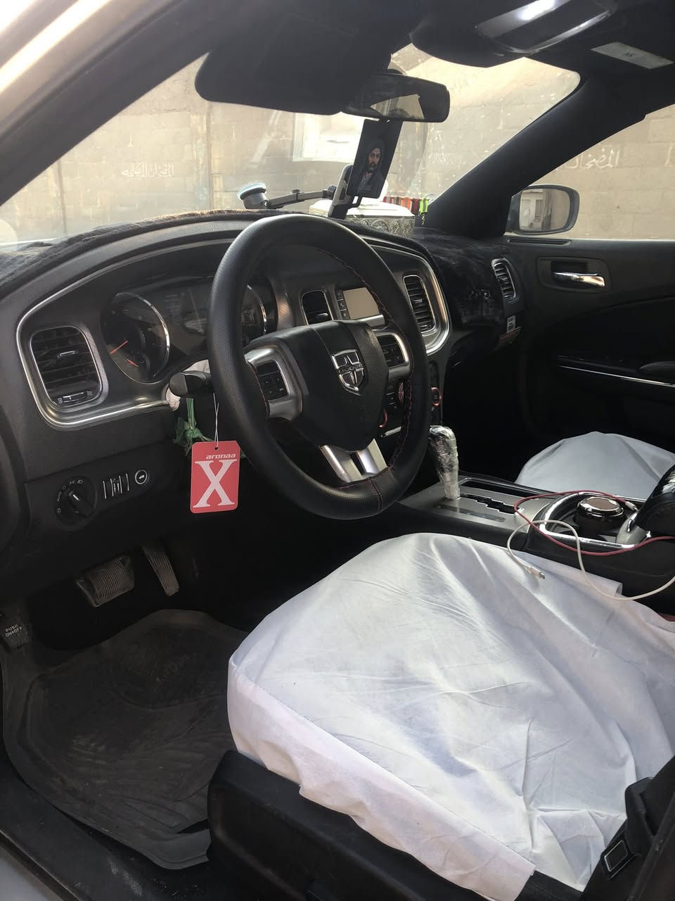 سلام عليكم جارجر ( 2014 ) طك كارتون كله جديد وشغال من محرك وكير وكسل كله بجيس جاهزه لخير زنون كل نقص مابيها اتصل على صاحب السيارة ( ***********)
