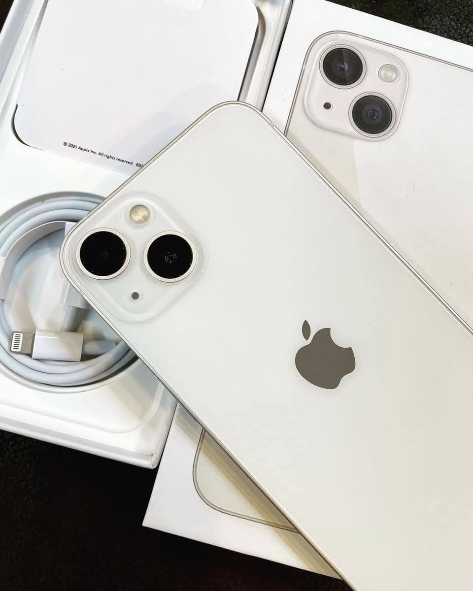 #مستخدم ايفون 13 وتر بروف مكفول 425 🔥بلاش 
اذكره 128 
بطاريه 91 🔋💯 توصيل موجود 
كامل ملحقات مع وصل ضمان ستبدال 5 أيام عن ايي خلل كارتون مطابق وكيبل شحن 
السعر 425 الف فقط 🔥🔥
كربلاء حي العامل سوق الأخير بدايه شارع السبيس مجمع العرداوي *********** ***********
