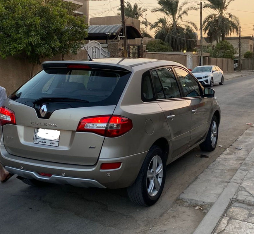 رينو كوليوس 2013 خليجي  ع وضع الشركة 
مكفولة من الحادث والصبغ والبارد وين يعجبك افحص 
وموجود سونارها وياها لون ذهبي احلى وارغب 
لون بهذا الموديل استيراد الشركة العامة للسيارات 
من هي زيرو على ايد وحدة ، فور ويل 4W ، 
كير اوتو + عادي ، نظام ABS ,  تحكم استيرن مثبت سرعة ، غرفتها جديدة جدا  كشناتها كانه مامستخدمة ، الأرضيات بعدهن بجيسهن جدد ممستخدمات ، الكتلوكات مال الشركة والبصمة الأحتياط ممستعملة وياها ، حساسات خلفية بلادية مو عمل ، محرك  2.5  الاقتصادي دوش نيسان ، السيارة ماشية 93 الف kM قابلة للزيادة وعندي من هي زيرو استلام الشركة رقم بغداد الانكليزي بأسمي السنوية الى 2029 ، تبريد وتدفئة شغالات وعلى وضع الشركة 

🛑 السعر سوي تعليق يصل مباشرة 🤖 

السيارة جاهزة ما بيها اي نقص 
مكانها بغداد / الكرخ  .

رقم صاحب السيارة 
***********  اتصال او واتس اب .
***********   اتصال فقط

