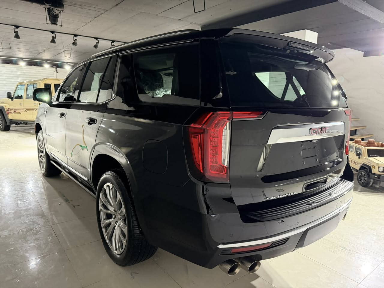 سلام عليكم GMC DENALi 2023 وكالة مهنةد ماشي50,000km سيارة صفر صفر مكفول حةتا دعامي بشرت***********
