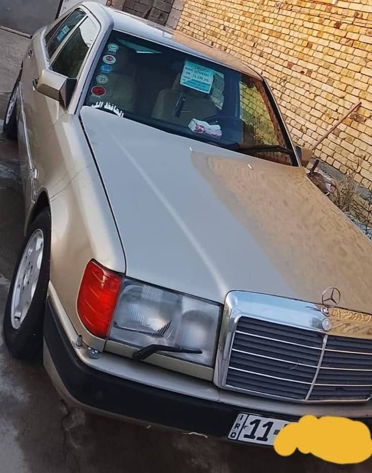 دب مارسيدس للبيع موديل 1991رقم بغداد انكليزي بأسمي حدادي مكينه مكفوله نخم تاير جدبد بأسمي مكينة VVt بيها ضررها فقط قمارة مكانه نجف 
السعر ٣٨
الرقم***********
