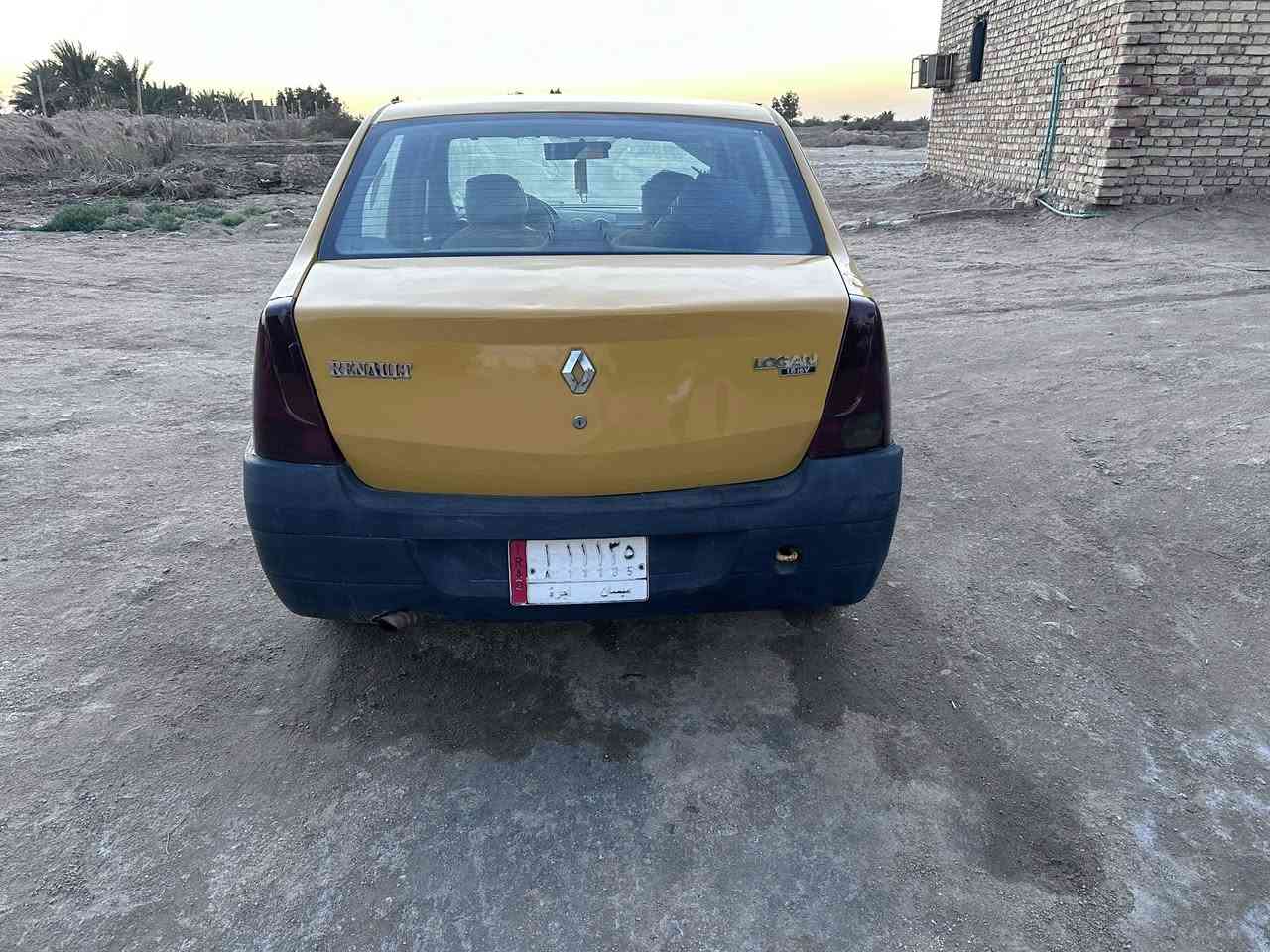 رينو لوكان ٢٠١٠
مشروع وطني لل ٢٨
باور 
مكينه جديده وكير 
صبغ عام اليوم طلعت من الفرن 
مكانها سماوه 
***********
