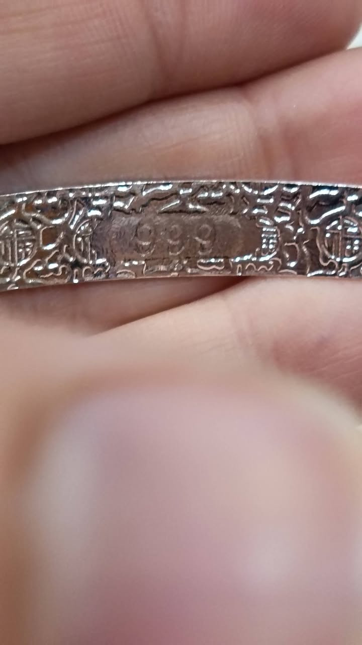 معضد مختوم ٩٩٩ مايلزك بلمغناطيس سعره  ب٦ آلاف


**إذا كنت صاحب هذا الإعلان وتريد حذفه لأي سبب، رجاءا أرسل رسالة إلى الدعم الفني**