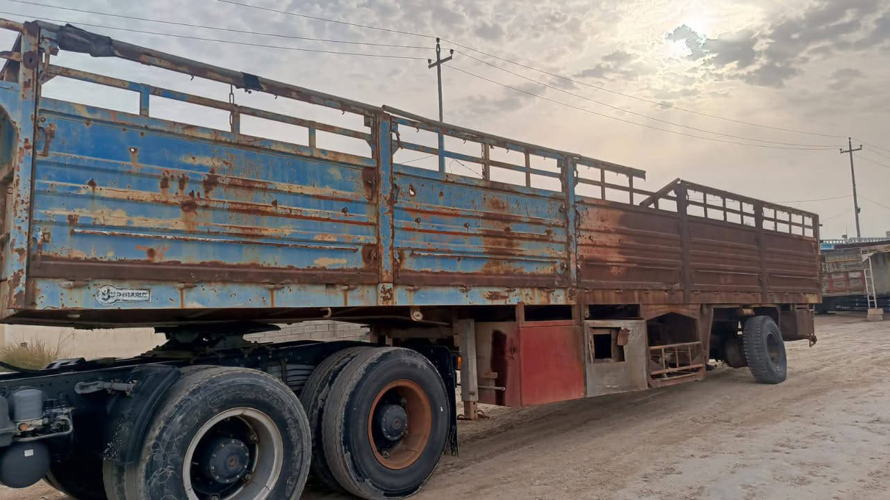 السلام عليكم 
للبيع 
عربانه بلام هورد
طول 13.5
دناكير 3 
السعر 30 $ وبيه مجال للشراي 

معرض العراق لبيع السيارات والآليات الثقيلة 
الانبار ـ الفلوجه معارض الخط السريع 
*********** - ***********
