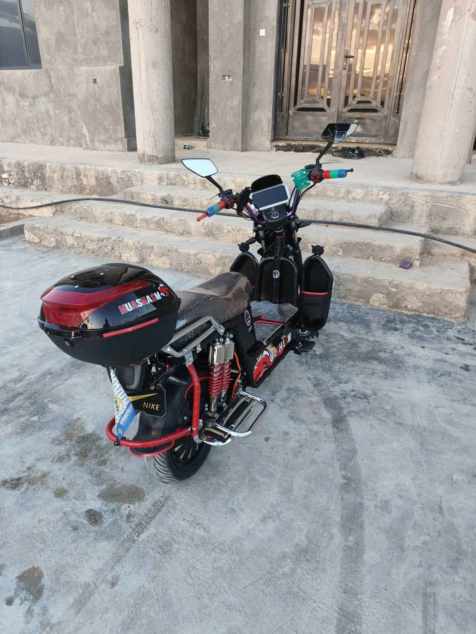 بسم الله الرحمان الرحيم اخوان دراجه موديل ٢٥ نضيفه بل كارتون بطاريات ٦ يقرن ٩ واكثر رايده ب ٦٢٥ بيه مجال قليل للاستفسار ***********
